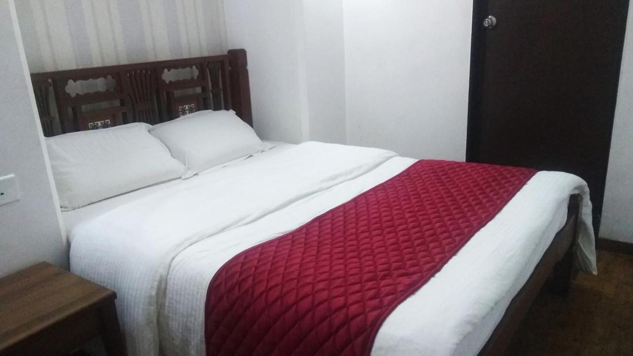 Carlton Hotel Mumbai - Behind Taj Mahal Palace Colaba Βομβάη Εξωτερικό φωτογραφία